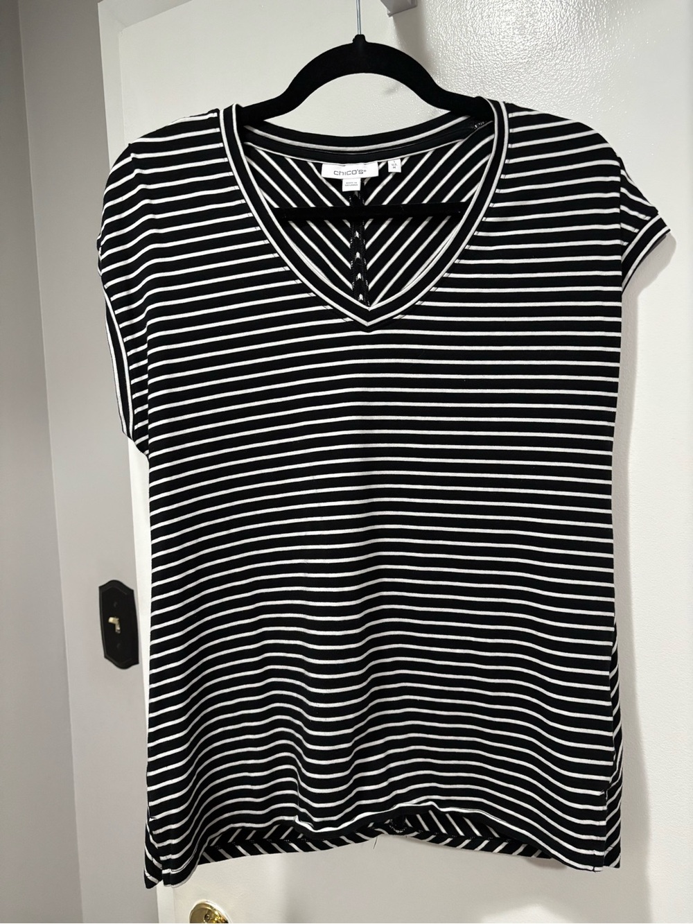 Chico's Black & White Striped V-Neck Short Sleeve Cotton Blend Tee Size 1